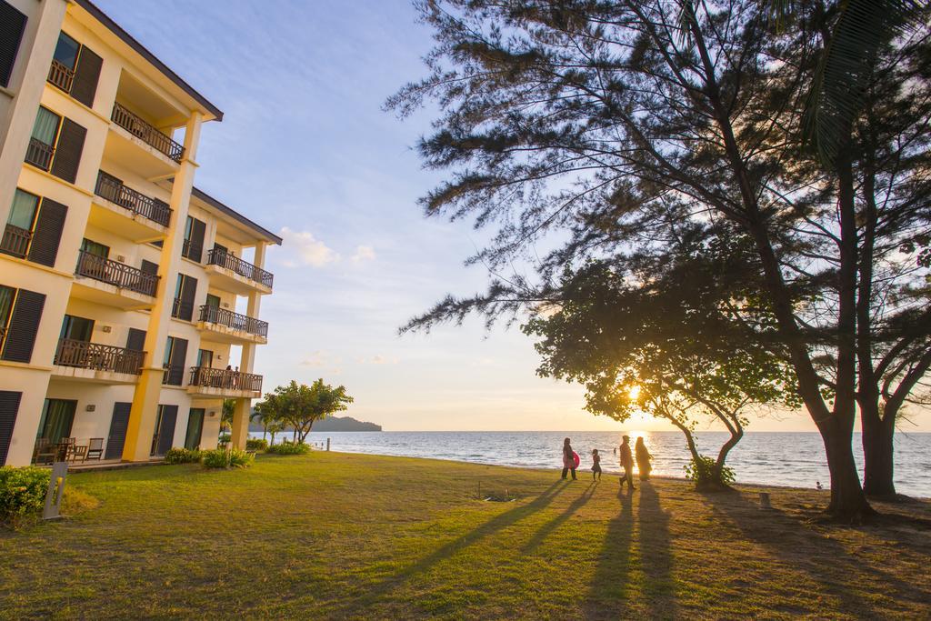 קוטה קינבלו Sabah Beach Villas & Suites מראה חיצוני תמונה