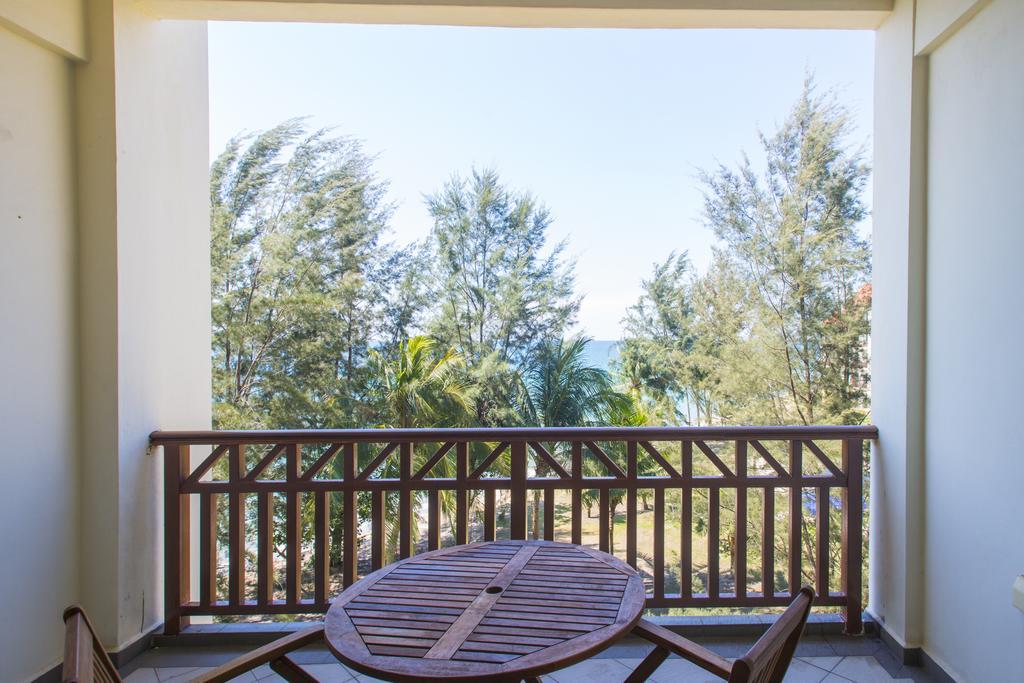 קוטה קינבלו Sabah Beach Villas & Suites מראה חיצוני תמונה